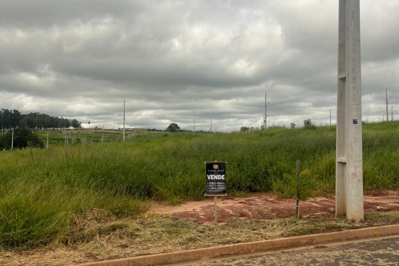 Terreno à venda - 300m² - Umuarama-PR